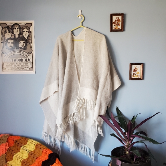 Pale grey cashmere shawl - Picture 1 of 3